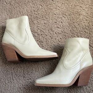 Vince camuto booties